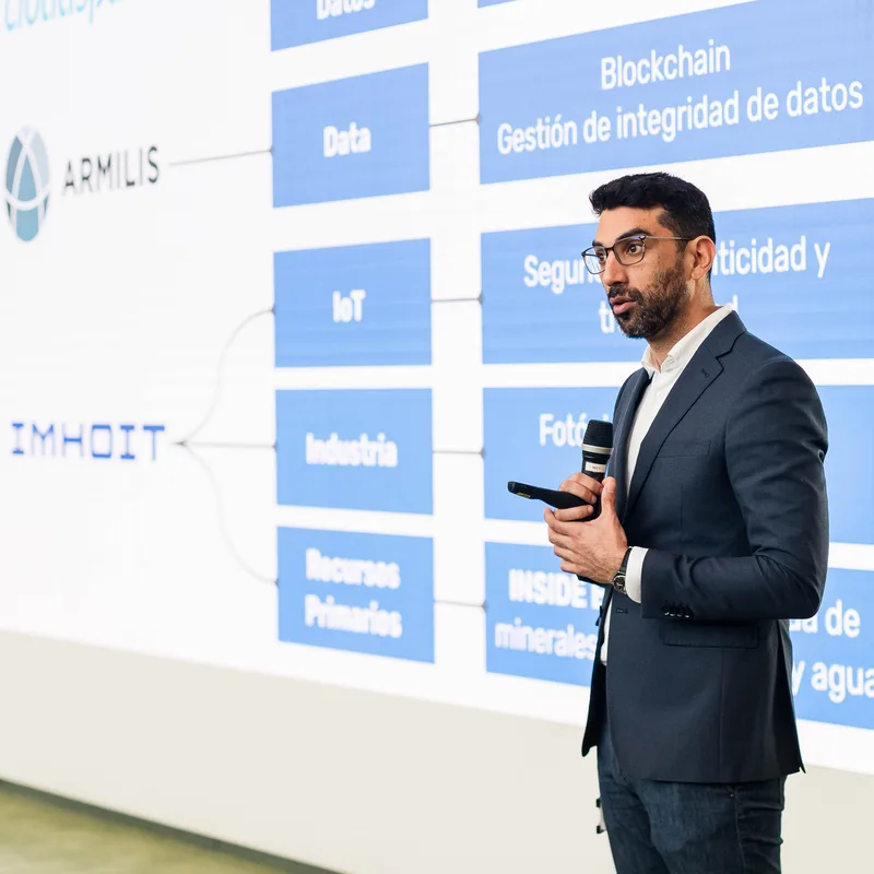 IMHOIT presentador slide tecnología